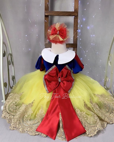 Snow White Vintage Gown